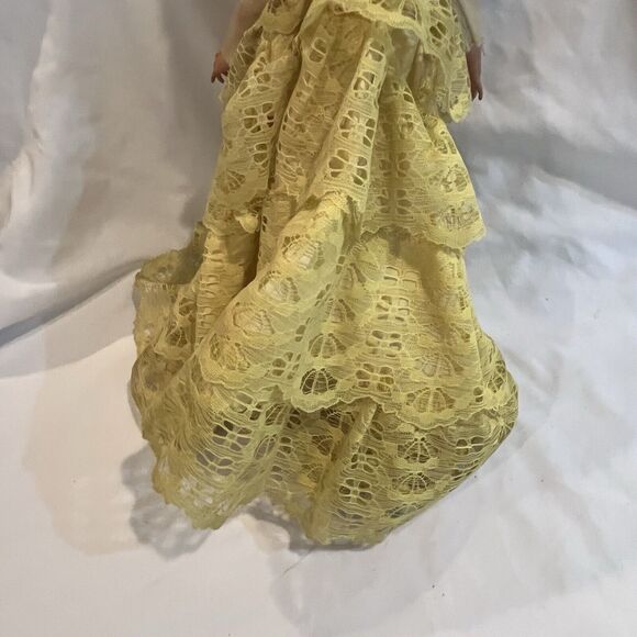 Vintage 1963 Eegee Brunette 15" Doll in Lace Dress Rooted Hair Sleepy Eyes Bride - Picture 8 of 12